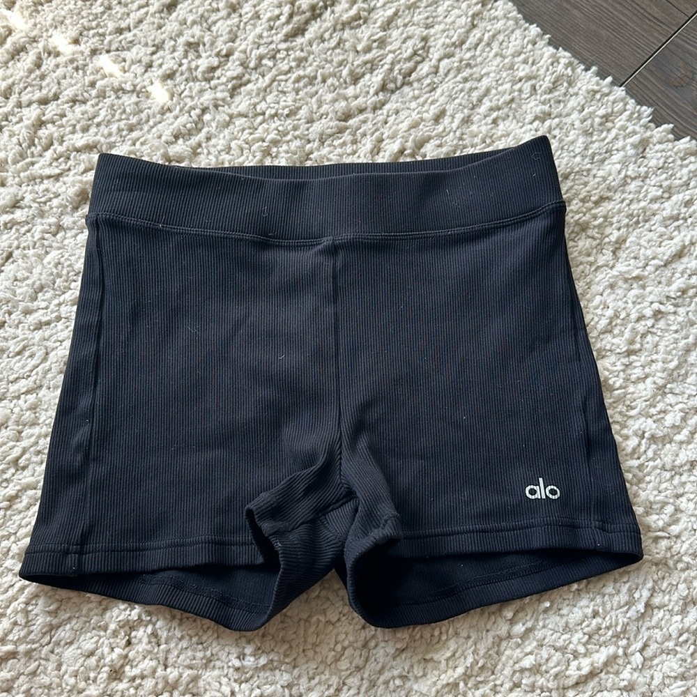 Alo shorts